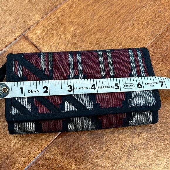 Wallet with snap closure, three zipper pockets and strap - Picture 5 of 8